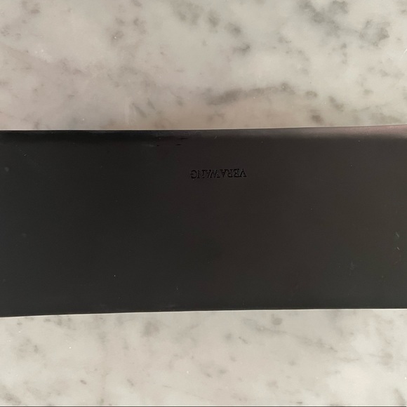 Vera Wang Sunglasses - Picture 4 of 4